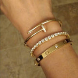 Elegance Nail Bracelet Gold