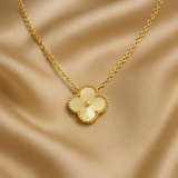 Clover Necklace Gold