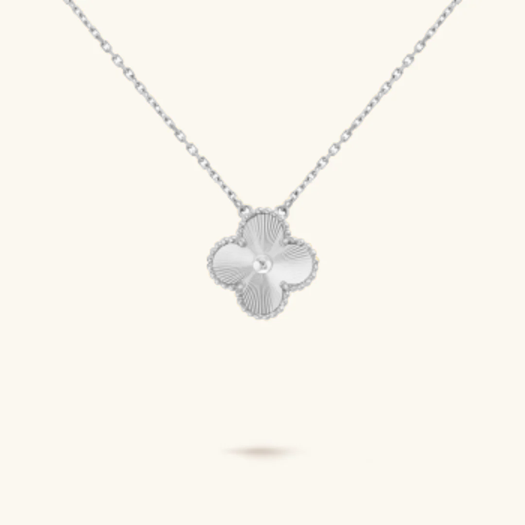 Clover Necklace Gold